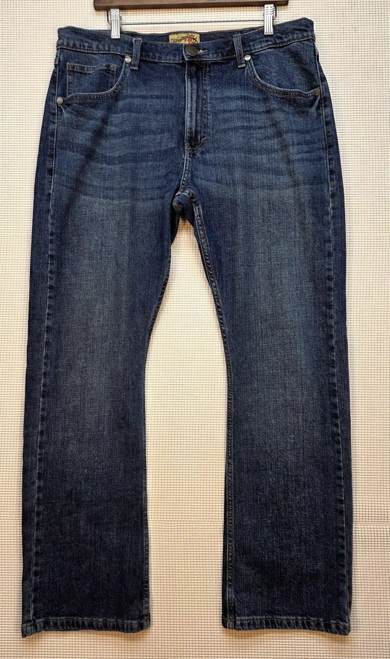 Wrangler 20X Style 42 Vintage Boot Men's Jeans 36x32‎ Dark Wash Western Denim